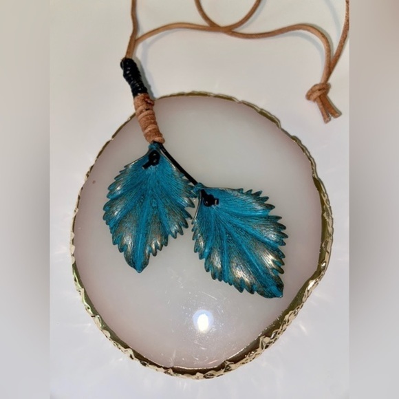 2 for 30$ Women’s long necklace with 2 metals pendants‎ turquoises leaves shaped - Picture 3 of 5